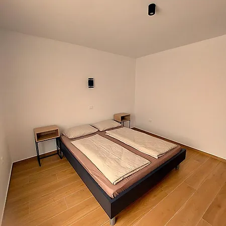 Apartment Apartma 47 *