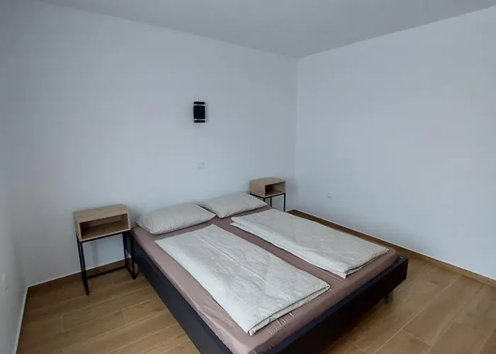 Apartma 47 דירה