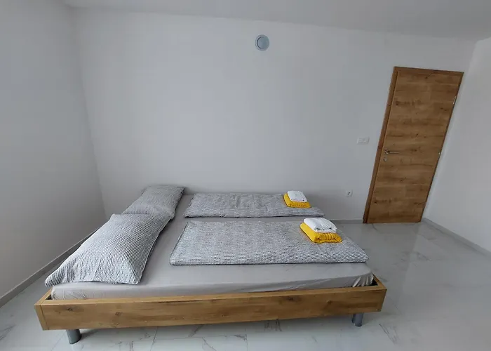 아파트 Apartma 47