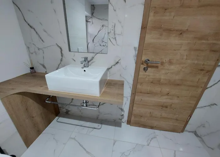 Apartma 47 * קובאריד