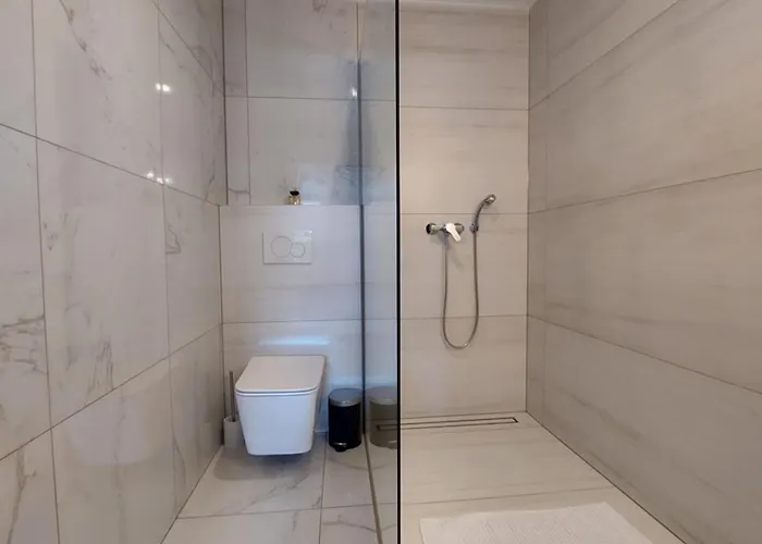 Apartma 47 דירה *